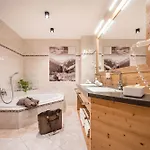 Schoenblick Daire Tux